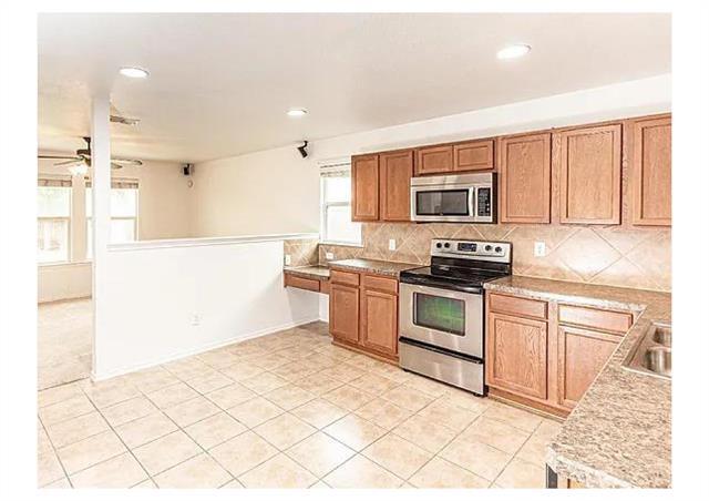 Building Photo - 13360 Anita Ct