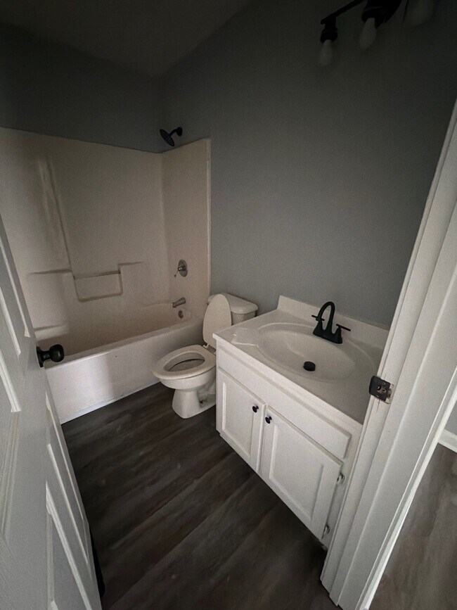 Foto del edificio - 151 Tisdale St