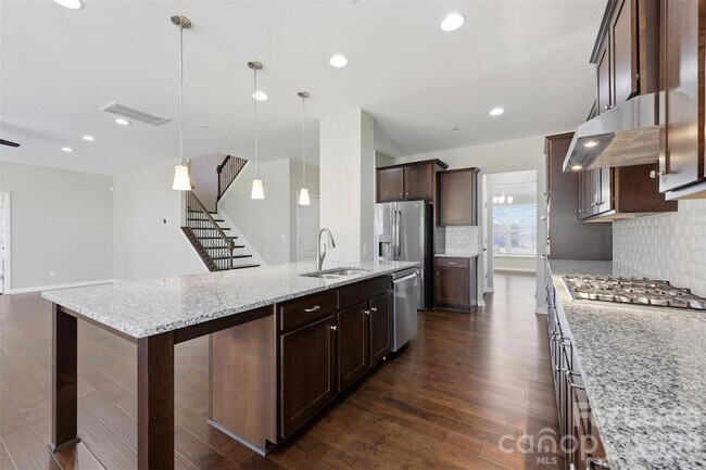 Foto del edificio - 1000 Bellegray Ln NW