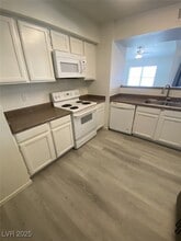 Building Photo - 45 Maleena Mesa St