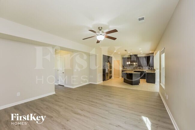 Foto del edificio - 2436 Parkwood Drive