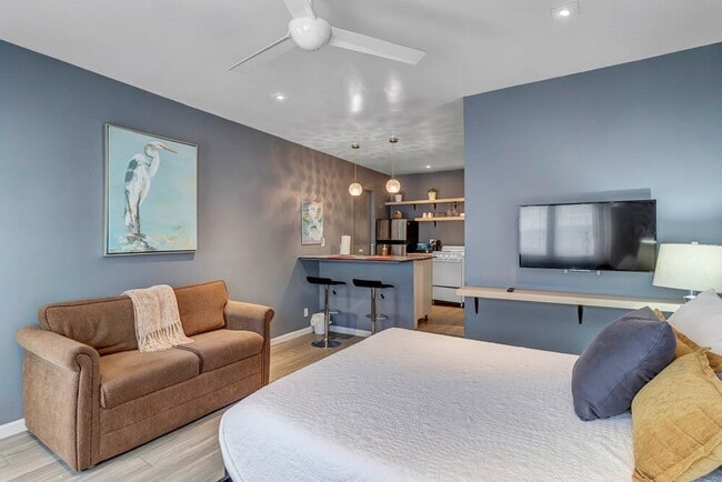 Building Photo - 1850 N Laura St