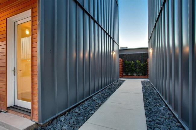 Foto del edificio - 2706 Throckmorton St
