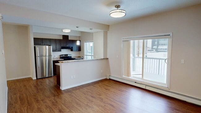 Building Photo - 10004-1097A 97A St