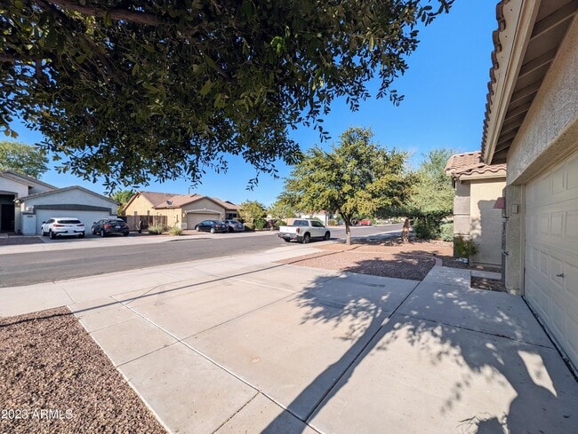 Building Photo - 12621 W Modesto Dr