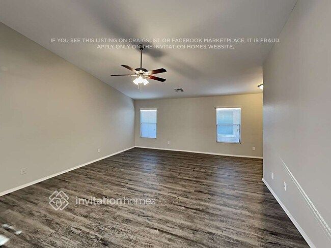 Foto del edificio - 1283 E Christopher St