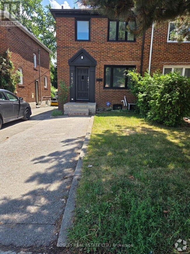 Building Photo - 763 EGLINTON Ave