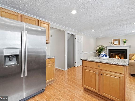 Building Photo - 312 Samantha Dr