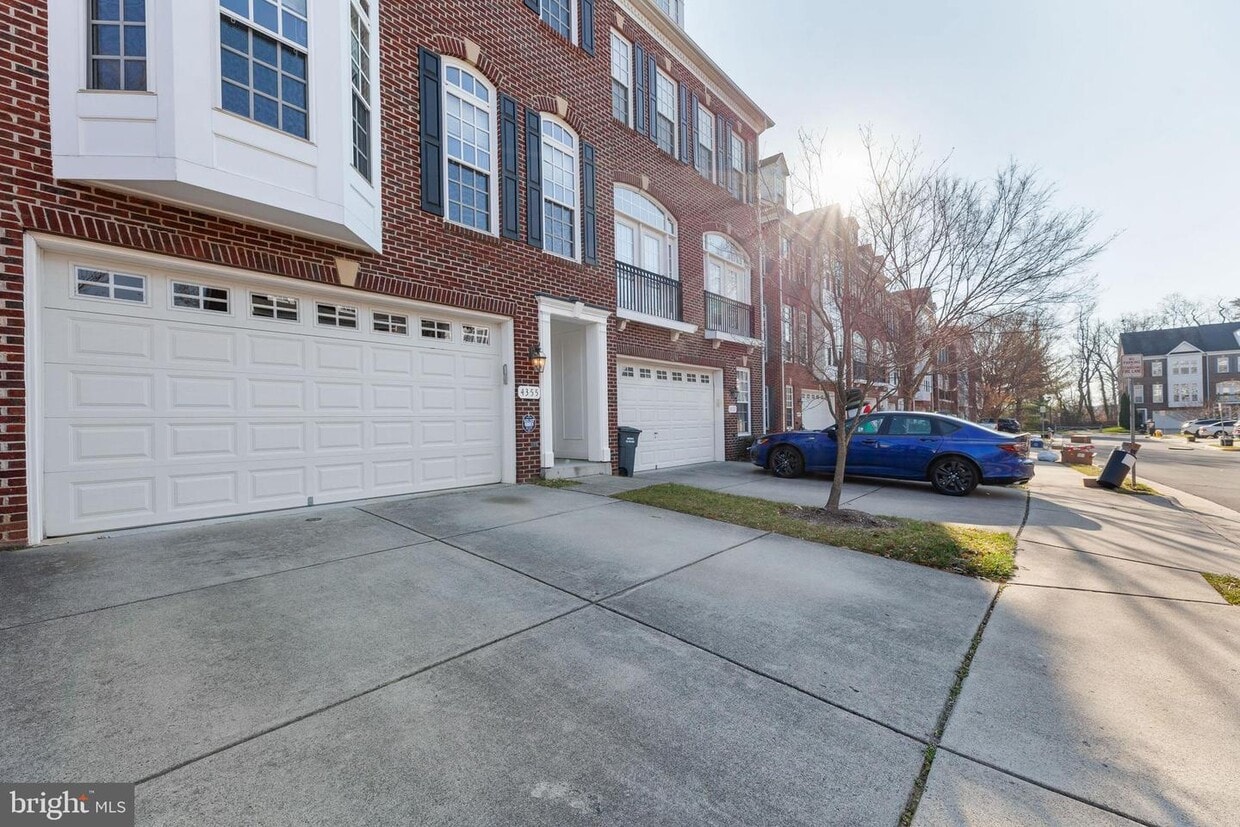 4355 Patriot Park Ct, Fairfax, VA 22030 Townhouse for Rent in Fairfax