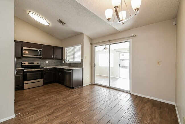 Foto del edificio - 3869 W Elgin St