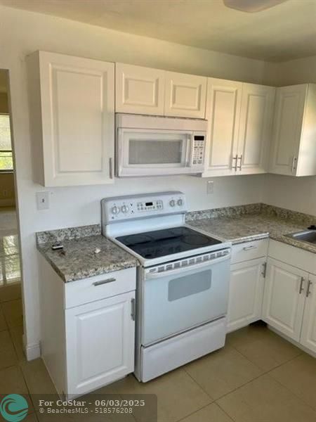 Foto del edificio - 8502 NW 35th St