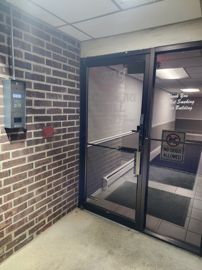 Building Photo - 235 N Mill Rd