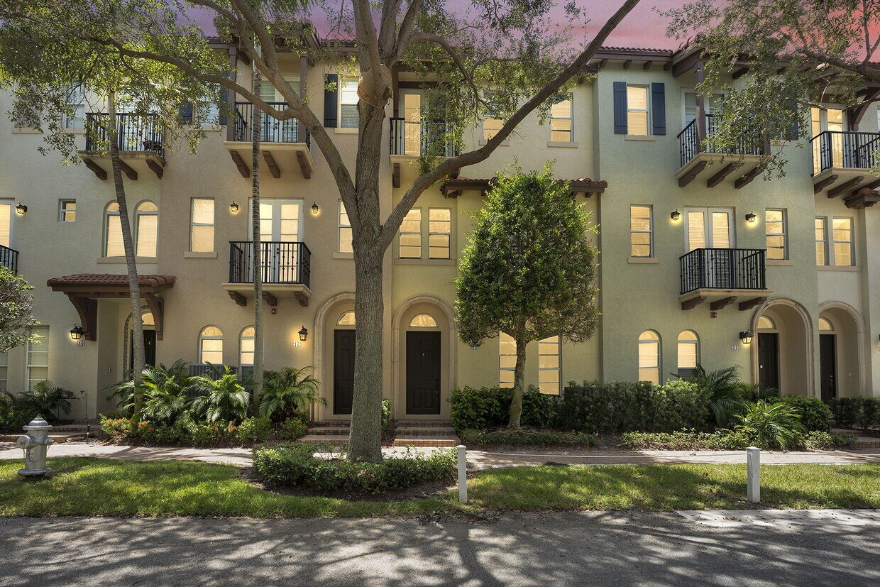 19 Via Floresta Dr, Boca Raton, FL 33487 Townhome Rentals in Boca