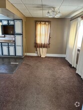 Building Photo - 926 Kern St