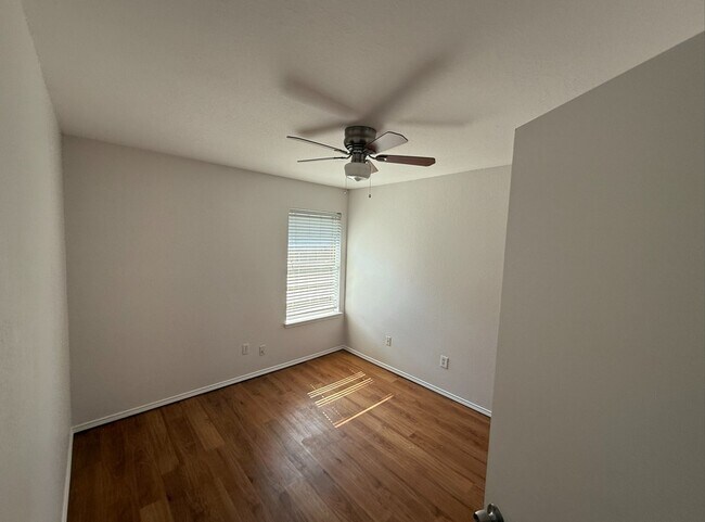 Building Photo - 8424 Cove Meadow Ln