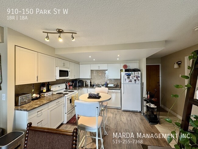 Building Photo - BEAUTIFUL 1BED 1BATH  VICTORIA PARK PLACE ...