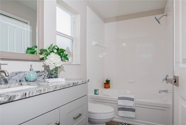 Foto del edificio - 8002 Carriage Pointe Dr