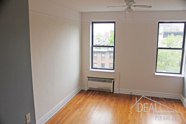 Primary Photo - 212 Park Pl