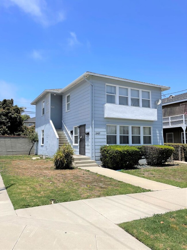 Building Photo - 2437-2439 S Cabrillo Ave