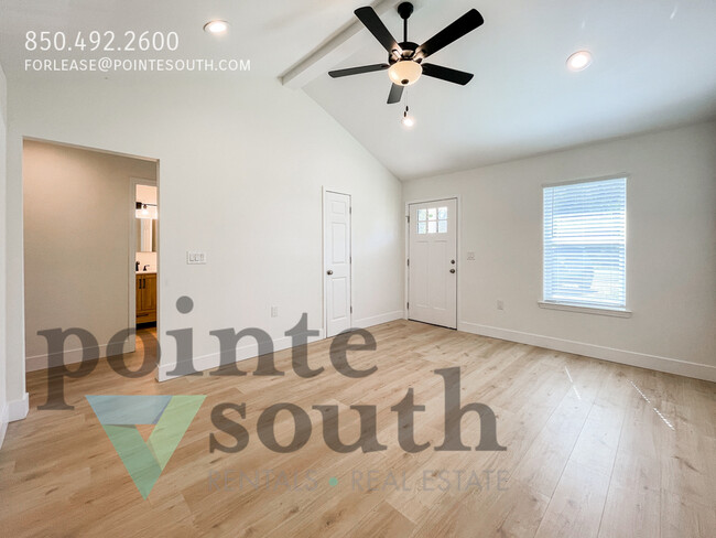 Building Photo - 2BD/2BA duplex in Elberta