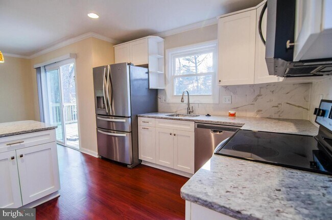 Building Photo - 3438 Dogwood Dr