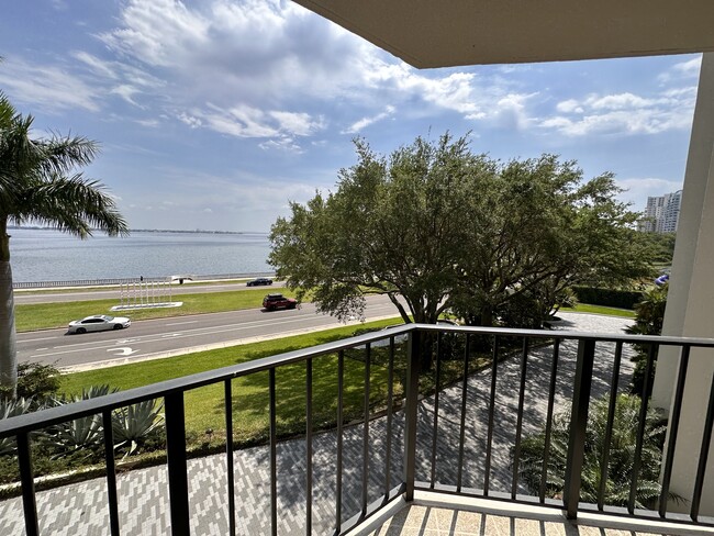 Balcony (view South) - 3301 Bayshore Blvd