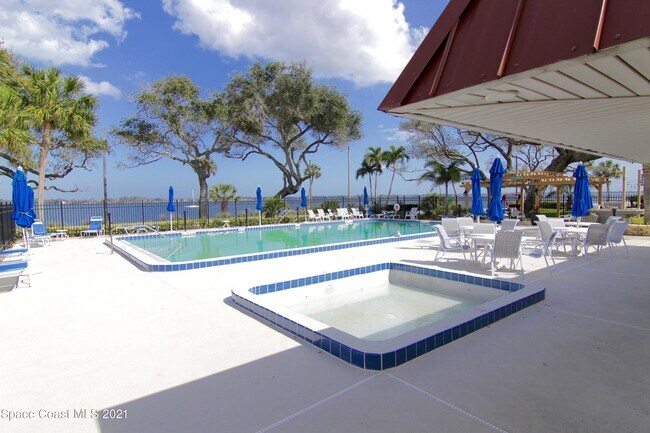 Building Photo - 1049 Rockledge Dr
