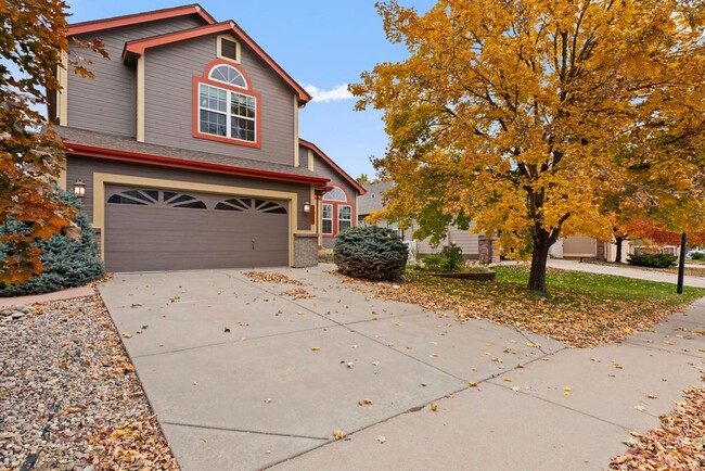 Building Photo - 4 bedroom 3 1/2 Bath Home is Registry Ridge