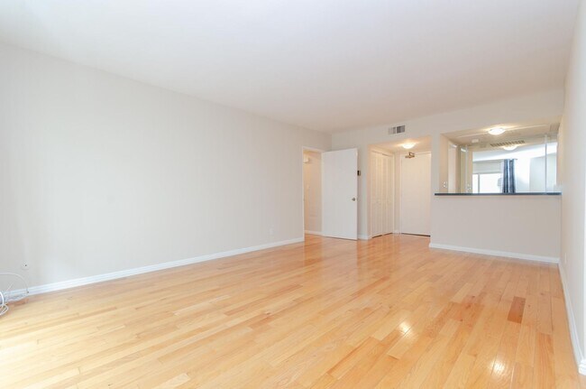 Foto del edificio - Stunning renovated apartment in the Heart ...