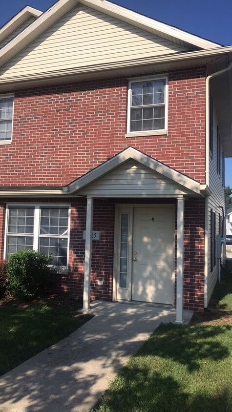 Primary Photo - 3 Bedroom Townhouse Available July 2025. M...