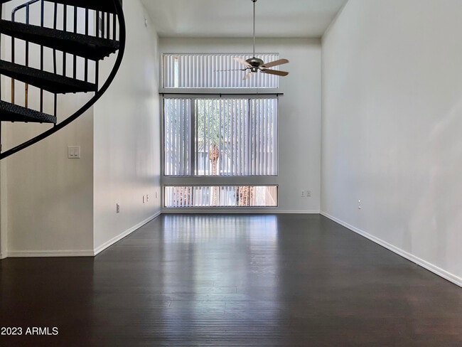 Foto del edificio - 1701 E Colter St