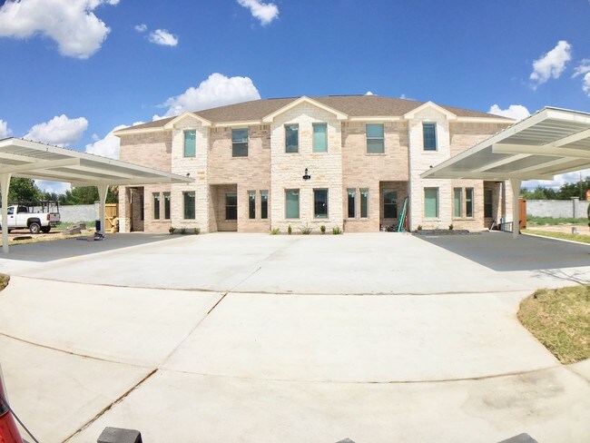 Foto del edificio - 418 Newport Ave
