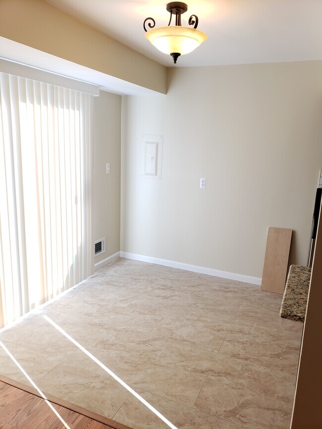 Dinning Room - 41205 S Woodbury Green Dr