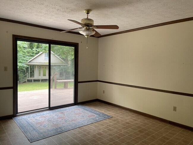 Foto del edificio - 170 Longview Dr