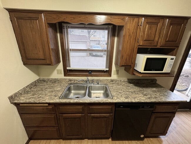 Building Photo - 3009 Cimarron Trl