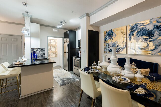 Building Photo - Oak Row North Dallas