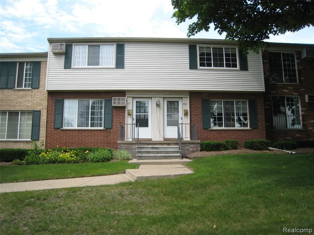 471 Miller Ave, Rochester, MI 48307 Condo for Rent in Rochester, MI