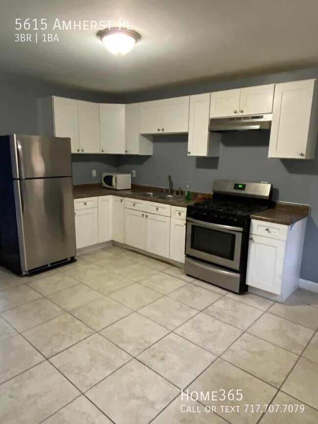 Building Photo - 3 bedroom home