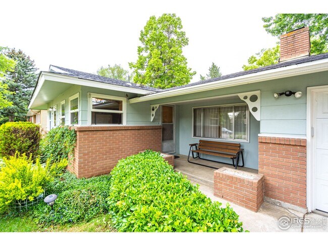 Building Photo - 1033 Briarwood Rd