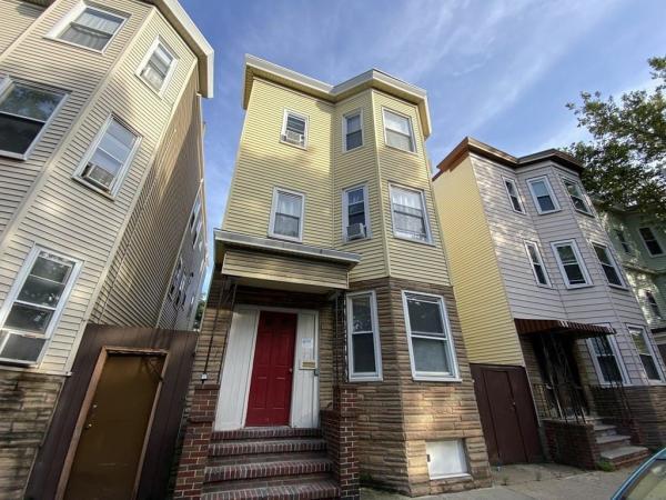 Primary Photo - 205 Chelsea St