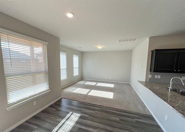 Building Photo - 14701 Rambling Crk Cir