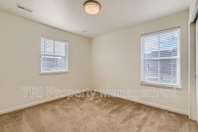 Foto del edificio - 645 W 171st Pl