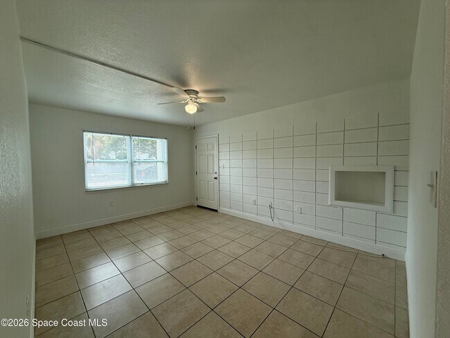 Foto del edificio - 8210 Orange Ave