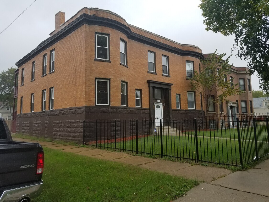 Primary Photo - 7256 S Lowe Ave