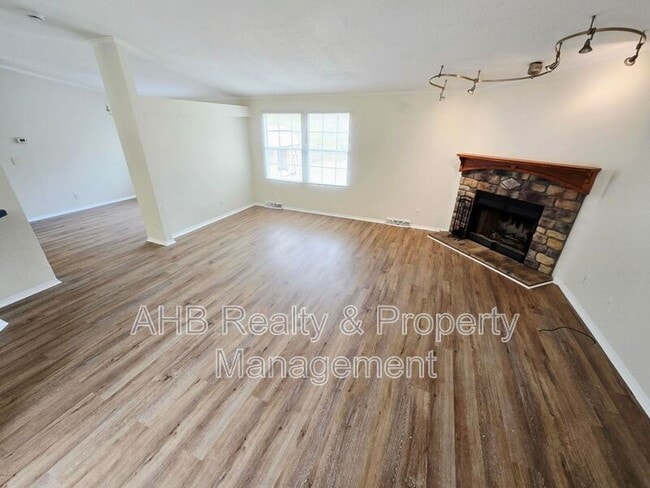 Building Photo - 1141 Palmer Farm Rd