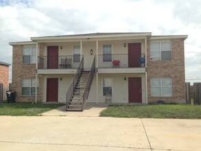 Building Photo - 1310 Dugger Cir