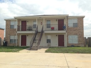 Building Photo - 1310 Dugger Cir