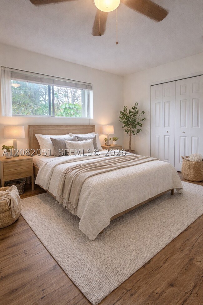 Foto del edificio - 1423 Holly Heights Dr