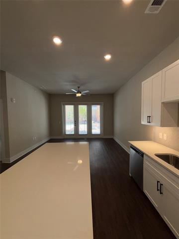 Foto del edificio - 111 Town Pl