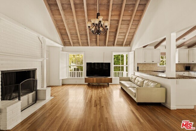 Foto del edificio - 2583 Hutton Dr